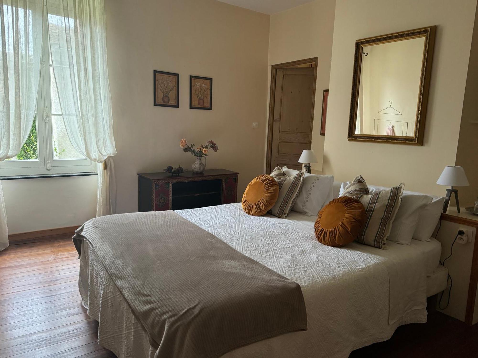 Bed and Breakfast Le Patio Des Senteurs Verzeille Zewnętrze zdjęcie
